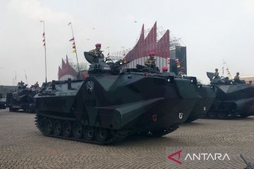 TNI gelar defile alutsista dalam gladi bersih HUT ke-79 di Monas