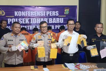 Polisi tangkap empat tersangka dengan ratusan gram sabu selama sepekan