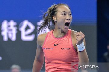 Zheng melaju ke semifinal WTA 1000 pertamanya di Beijing