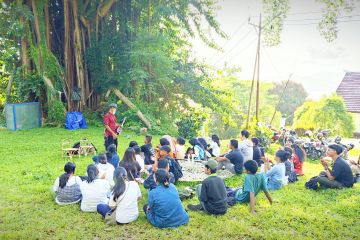 Kumpulan anak muda di Ambon gelar hari raya literasi