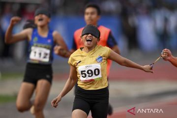 Peparnas 2024: Pelari para-atletik Sulawesi Utara Susan Ungu raih medali emas pada lari 100 meter putri klasifikasi T11