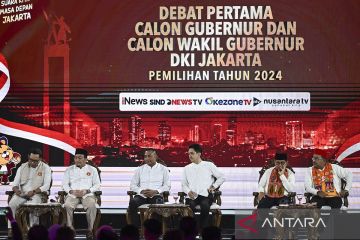 DKI kemarin, debat Pilgub Jakarta hingga hasil survei sementara