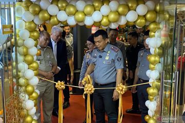 "Immigration Lounge" Mal Taman Anggrek ramah ibu dan anak