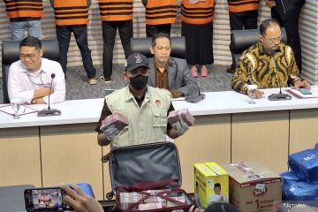 KPK sita uang Rp12 miliar dalam OTT di Kalsel