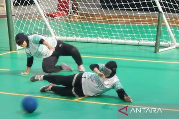 Penonton nikmati keseruan pertandingan goalball