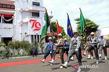 Pemkot Surabaya terima Panji Pataka Jer Basuki Mawa Beya