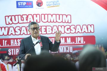 Sekjen PDIP bangga banyak mahasiswa asal Papua kuliah di STIPAN