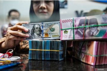 Rupiah Senin melemah 32 poin menjadi Rp15.610 per dolar AS