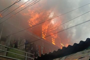 Rumah kontrakan 100 pintu di Tambora dilanda kebakaran