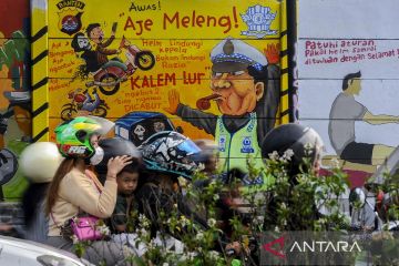 Mural edukasi keselamatan berkendara dan tertib lalu lintas