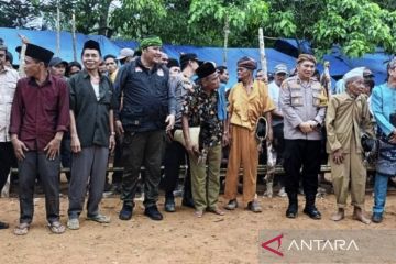 Polres Inhu Riau sampaikan pesan pemilu damai ke Suku Talang Mamak