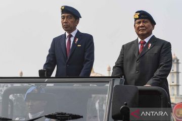 Penganugerahan medali kehormatan Loka Praja Samrakshana Polri kepada Presiden Jokowi