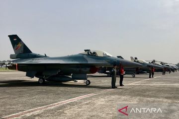 TNI AU kerahkan 4 F-16 kawal pesawat tamu negara datang pelantikan