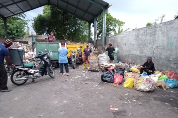 DLH Mataram tekan volume sampah ke TPA hingga 60 ton per hari