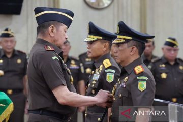 Jaksa Agung lantik Jampidmil dan Kajati Jakarta baru