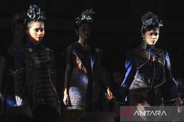 Jambi Fashion Dignity 2024 gerakan ekonomi kreatif di bidang fashion dan kriya