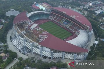 Begini penampakan kerusakan atap Stadion Wibawa Mukti akibat diterjang angin kencang