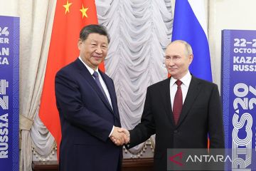 Presiden Xi Jinping dan Vladimir Putin bertemu sebelum KTT BRICS