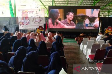 KPU Jakbar nobar "Tepatilah Janji"