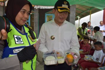 Pemkab Cirebon beri makanan bergizi gratis di sekolah terpencil