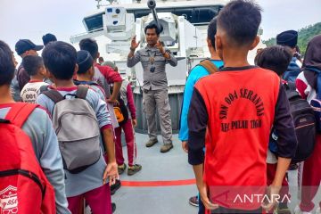 Bakamla RI open ship KN Tanjung Datu 301 di Natuna