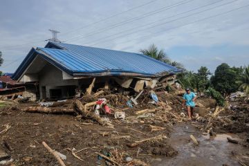 Sebanyak 81 orang tewas akibat badai tropis Trami di Filipina