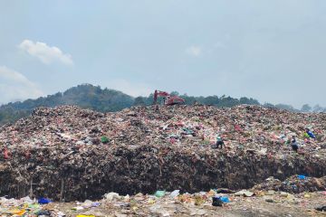 Pj Gubernur Lampung: Kelola sampah plastik kurangi rusaknya lingkungan