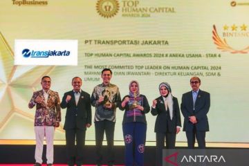 Transjakarta raih dua penghargaan ajang Top Human Capital Award 2024