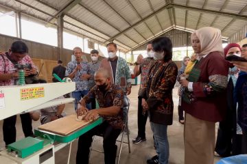 Disperindag Jabar dorong IKM produk kayu optimalkan bengkel kerja