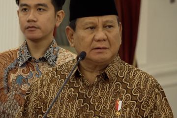 Prabowo lantik seluruh menteri-wakil menteri pada Senin