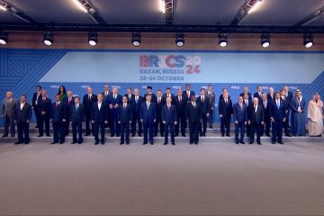 Isu penghentian perang dan foto bersama para pemimpin BRICS