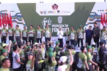 Jokowi lepas peserta Nusantara TNI Fun Run di IKN