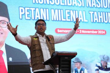 Wamentan Sudaryono dinobatkan menjadi "Bapak Pembina Petani Milenial"