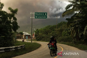 Hujan hingga listrik mati sempat ganggu evakuasi di Gunung Lewotobi