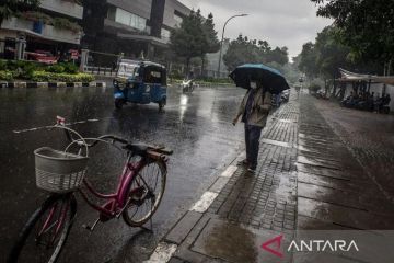 BMKG: Waspada hujan lebat disertai angin dan petir di sebagian Sumut