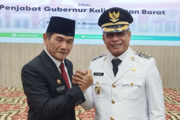 Penjabat Wali Kota Pontianak yang baru Edi Suryanto resmi dilantik