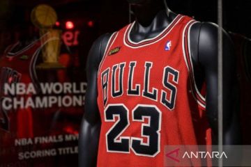 Jersey Michael Jordan terjual Rp73 miliar dalam lelang