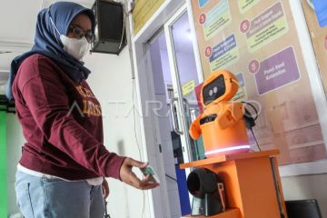 Bytorium, robot berotak AI di Puskesmas Dinoyo