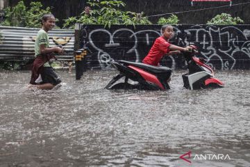 Sejumlah kawasan di Jakarta mulai dikepung banjir