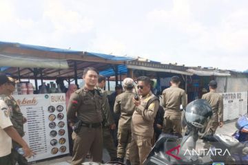 Satpol PP Bogor pastikan bongkar kembali bangunan warpat di Puncak