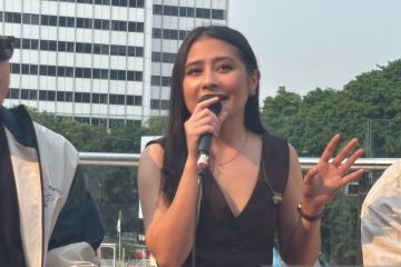 Prilly Latuconsina akui masih "demam panggung" saat tampil menyanyi