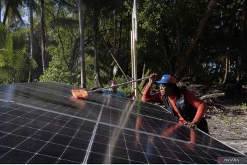 Merawat PLTS di Kawasan Konservasi Pulau&nbsp;Pieh
