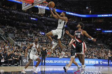 Spurs menang 118-105 atas Blazers tanpa kepala pelatih Popovich