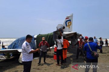 Basarnas: Pesawat latih mendarat darurat di Pantai Cemara Sewu Cilacap