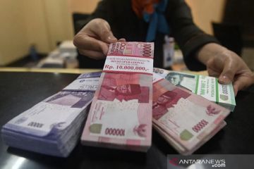 Rupiah Jumat turun 77 poin menjadi Rp15.939 per dolar AS