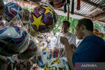 Joko Widodo kunjungi Pasar Klitikan Notoharjo di Solo