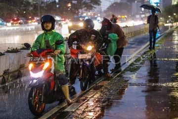 BMKG: Waspada potensi hujan berpetir pada Sabtu di sejumlah kota besar