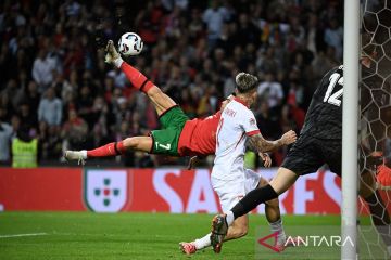 Ronaldo cetak dua gol saat Portugal cukur Polandia 5-1