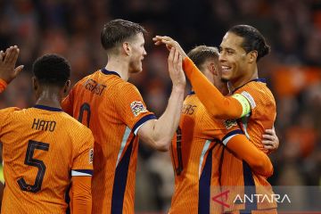 Bek Brighton senang debut di 11 pertama timnas Belanda