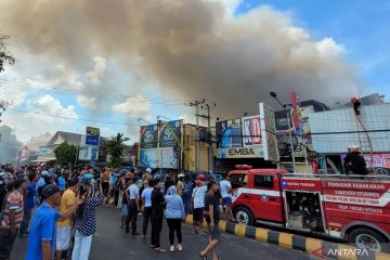 Pusat perbelanjaan konveksi terbesar di Situbondo ludes terbakar